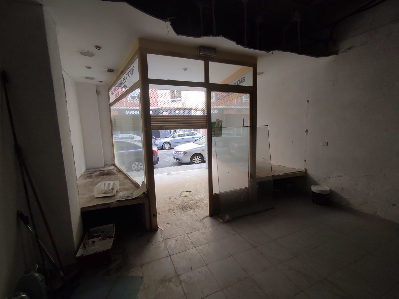 Por 63000€ local en zona Doctor Marañon