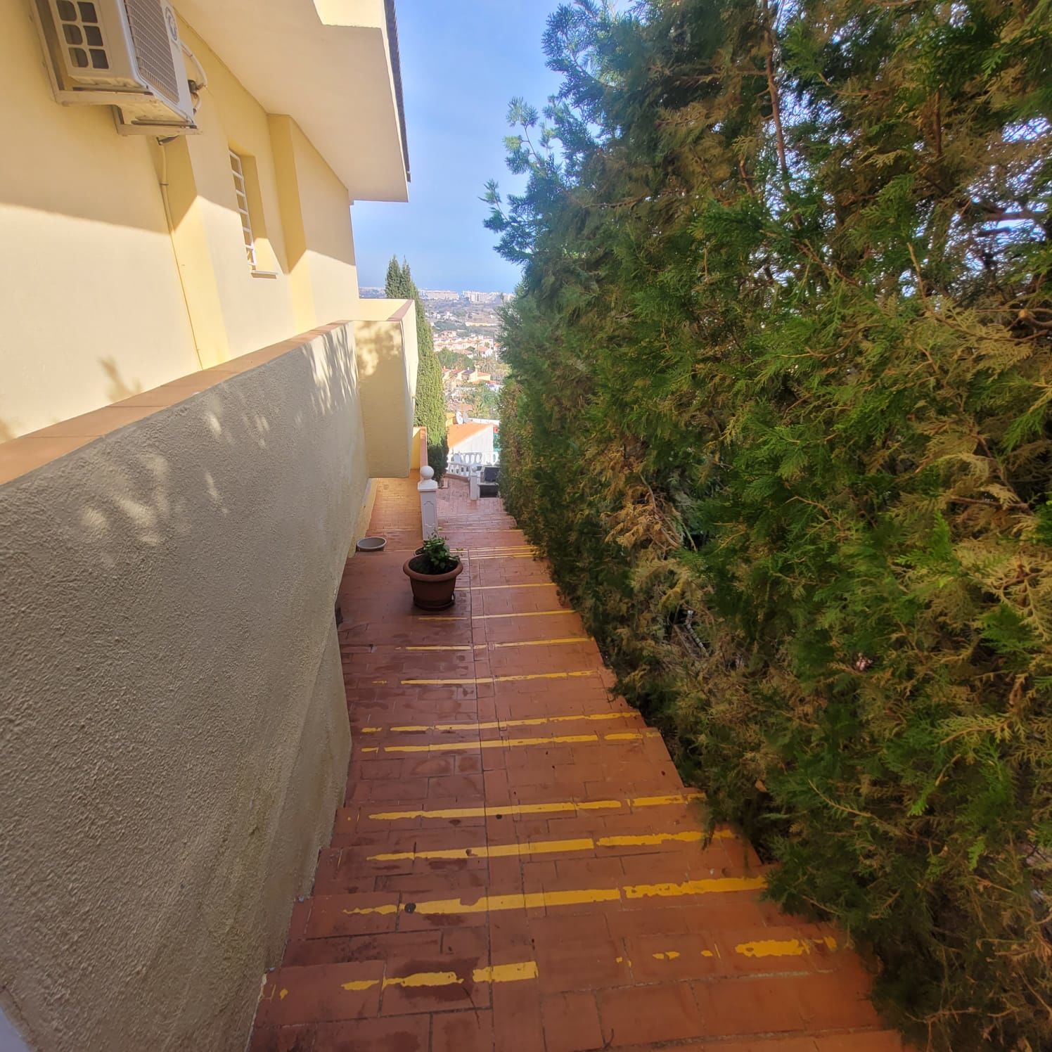 Por 480000€ Complejo Turístico de 5 apartamentos