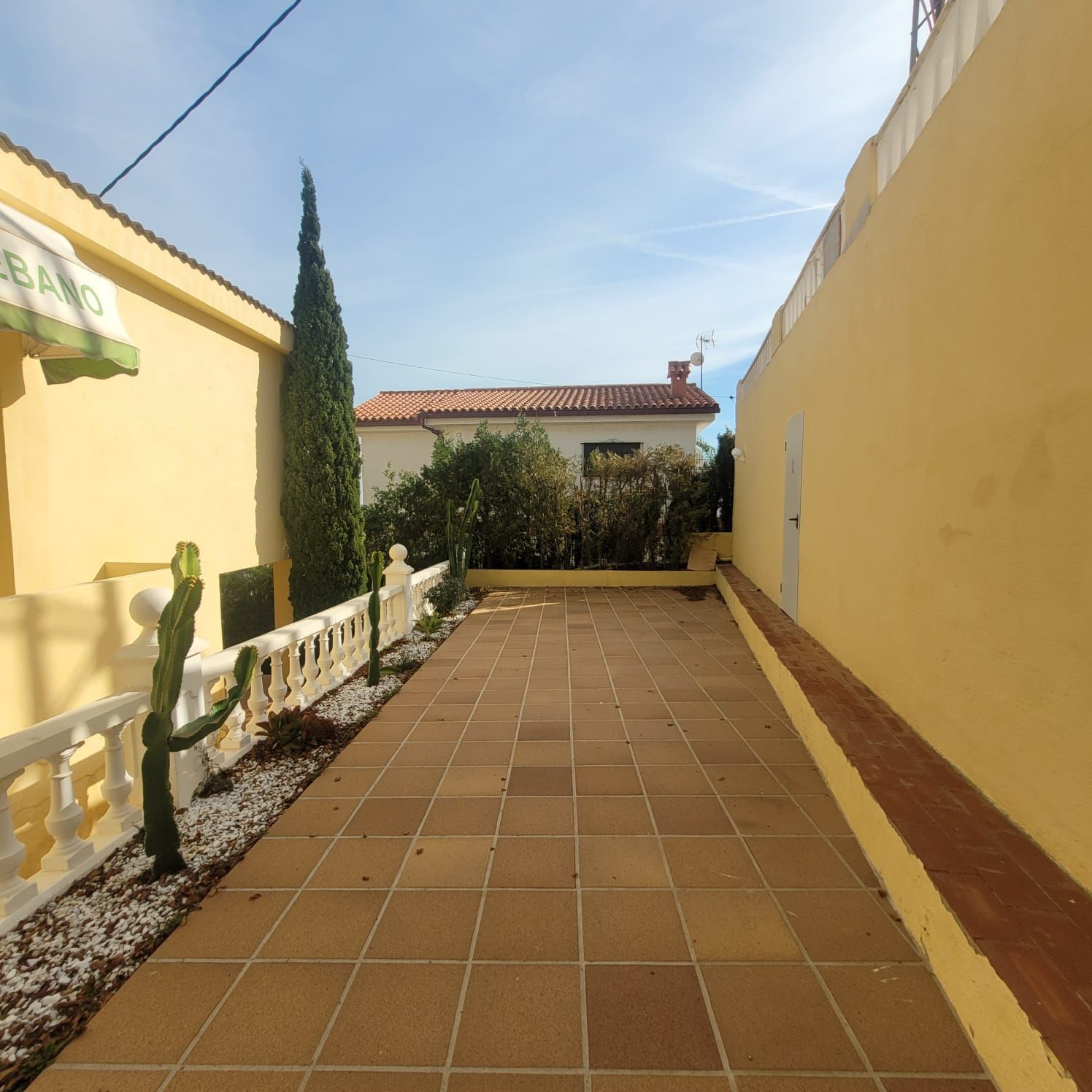 Por 480000€ Complejo Turístico de 5 apartamentos