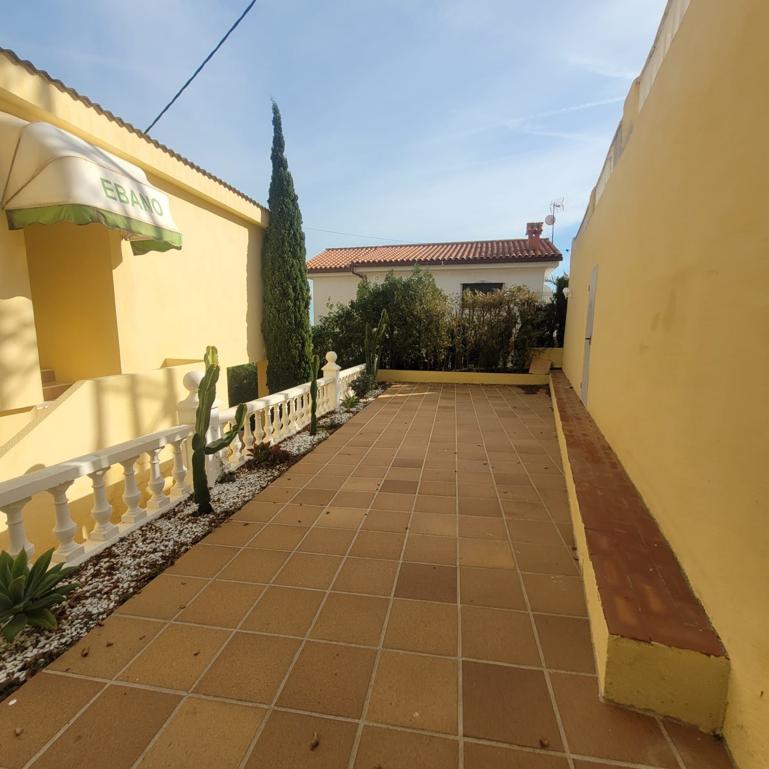 Por 480000€ Complejo Turístico de 5 apartamentos