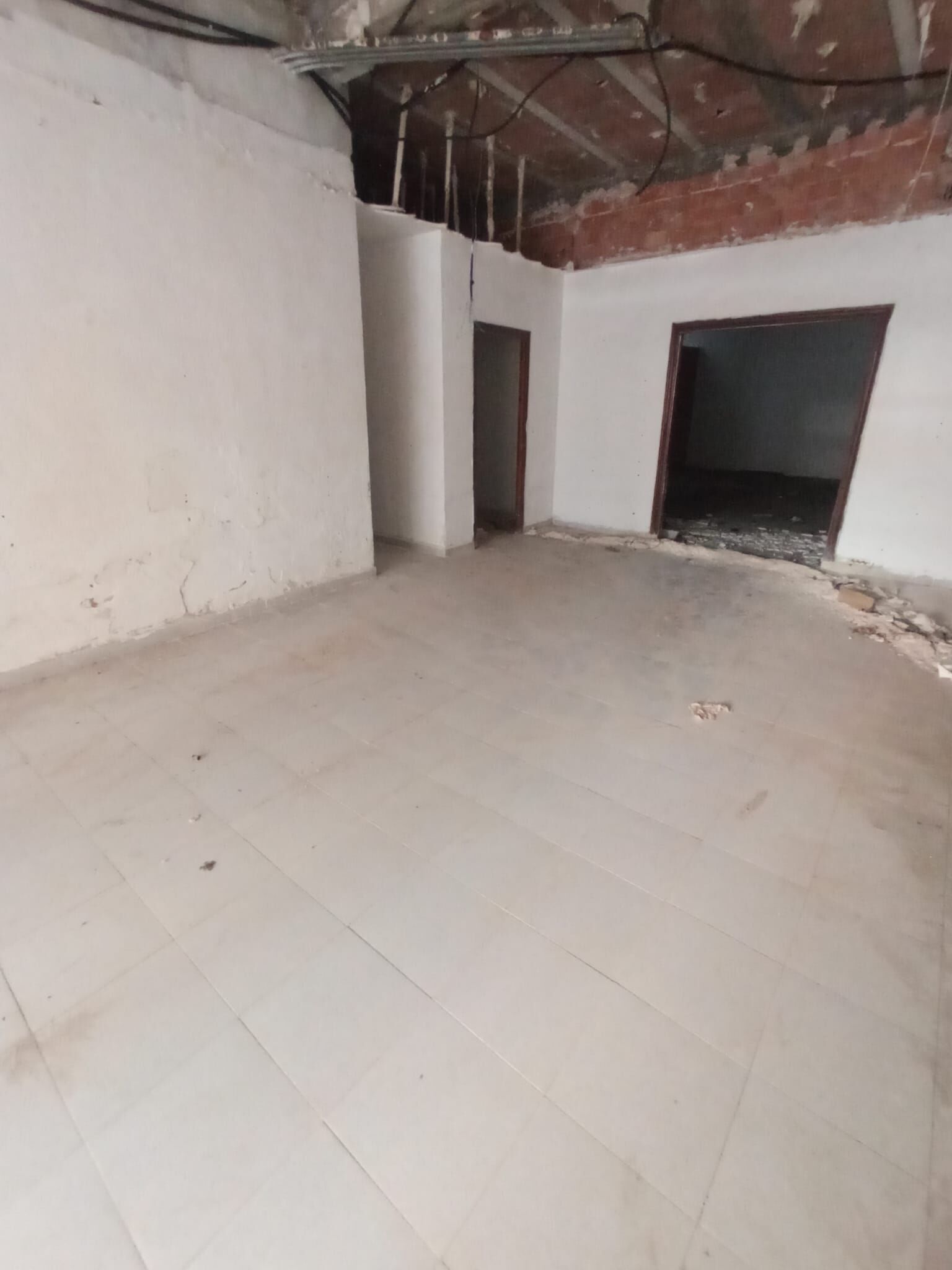 Alquiler local 700€ zona Doctor Marañon