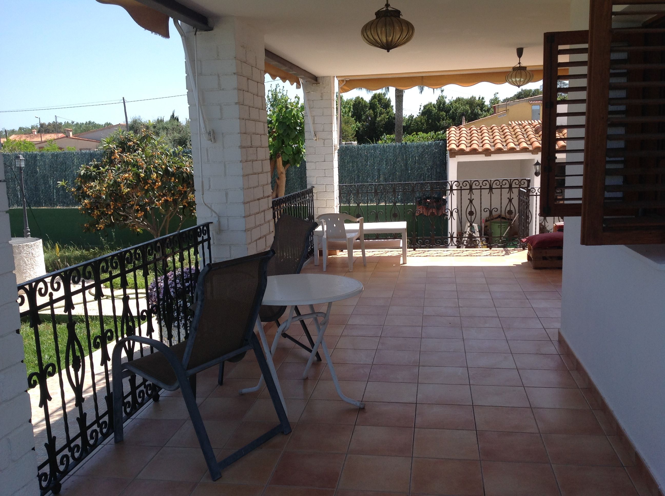 Chalet  por la zona del grao !!